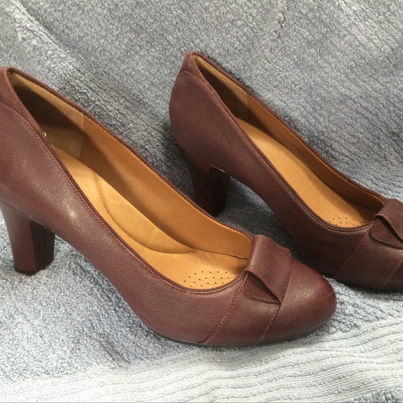 Clarks Shoes - NEW Clarks Artisan  Burgundy Leather Pump Shoe